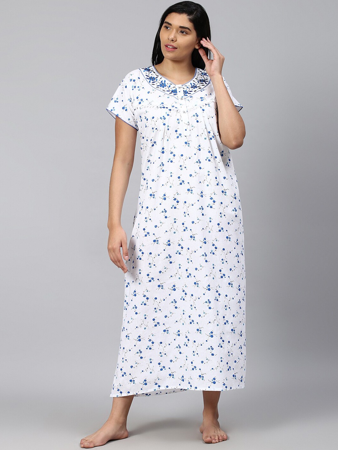 

TRUNDZ White & Blue Printed Pure Cotton Nightdress