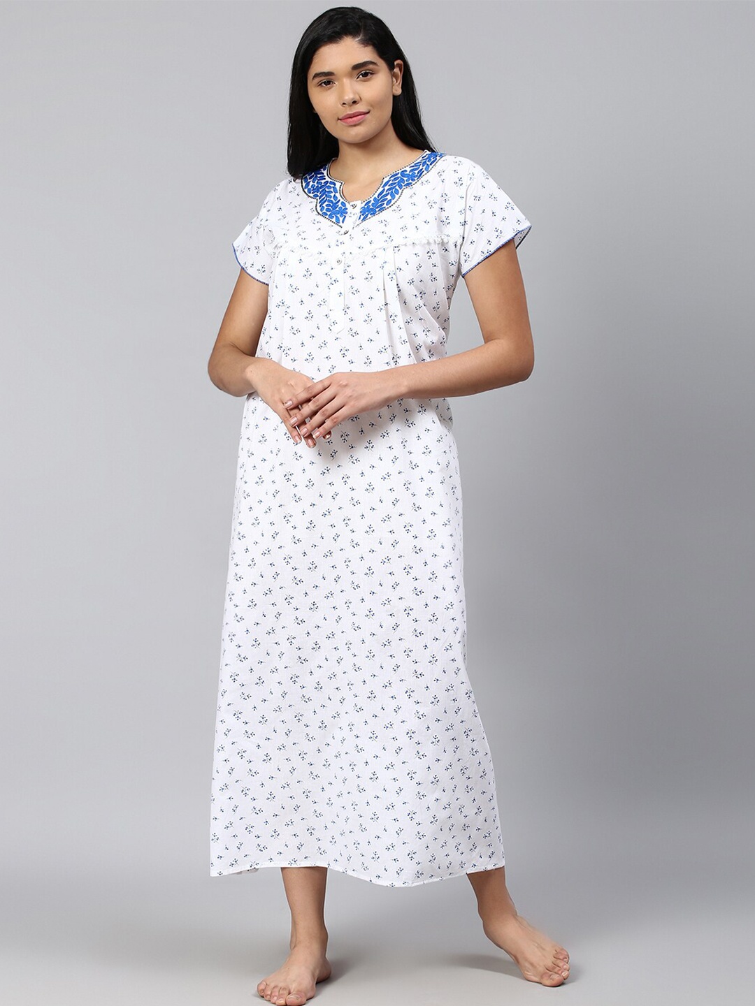 

TRUNDZ White Embroidered Pure Cotton Maxi Nightdress