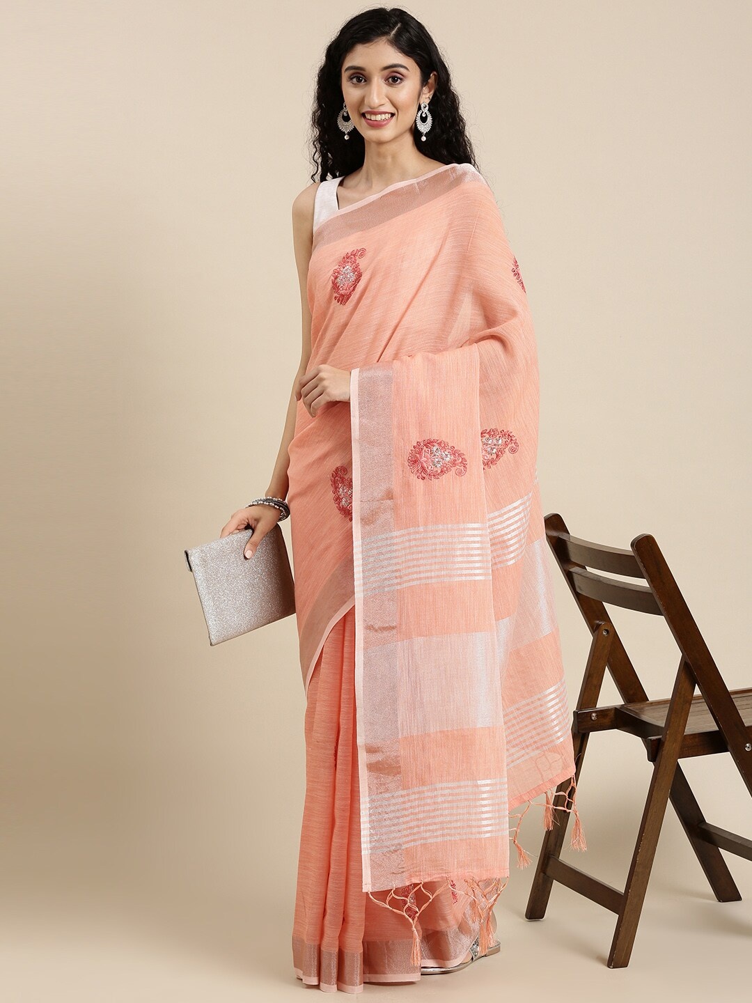 

Mitera Peach-Coloured & White Paisley Pure Linen Chettinad Saree