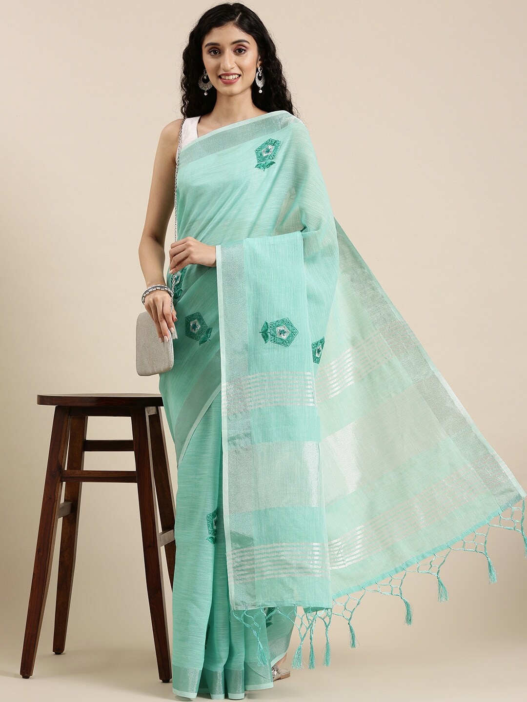 

Mitera Sea Green & Silver-Toned Ethnic Motifs Pure Linen Chettinad Saree