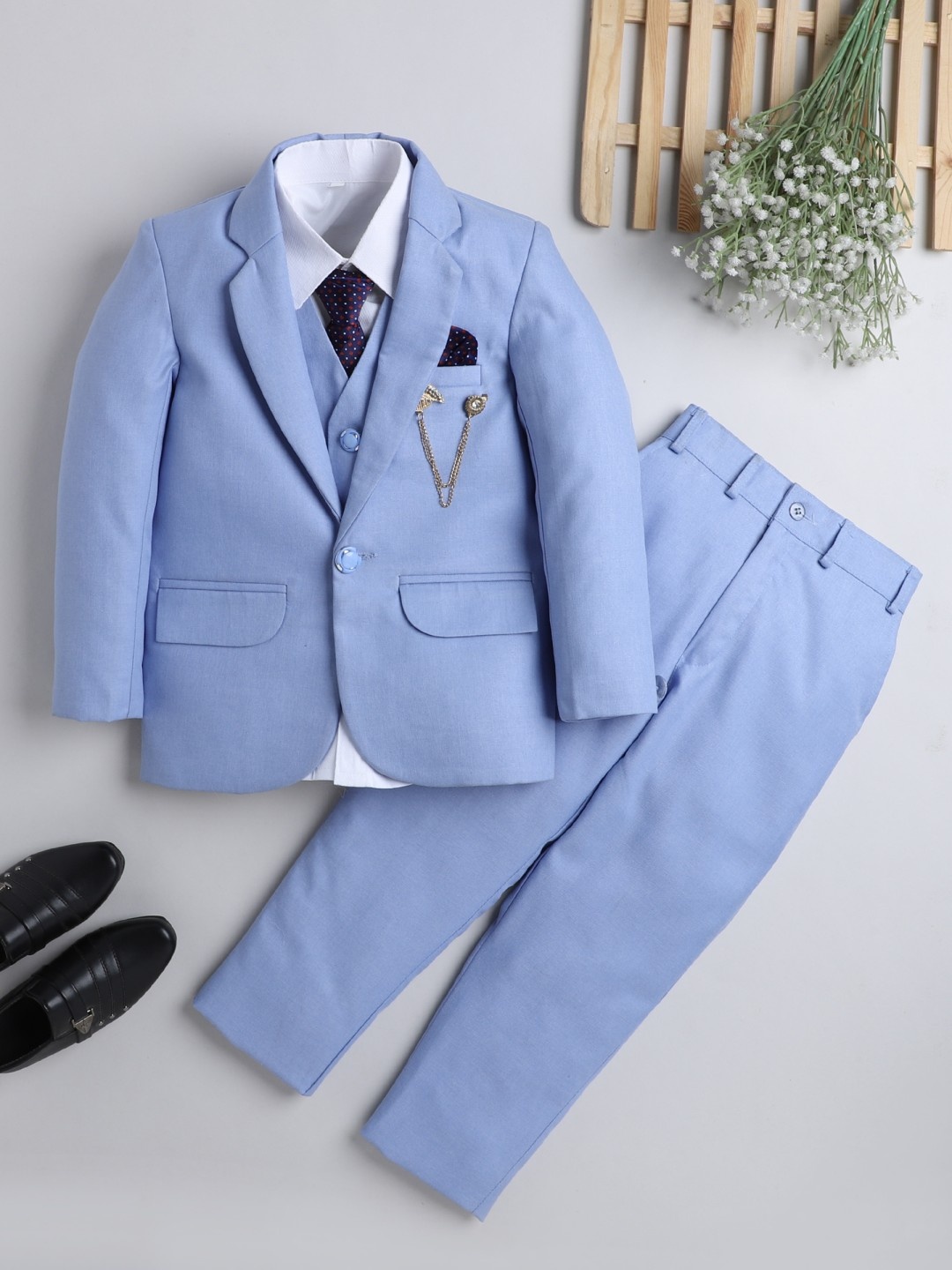 

DKGF FASHION Boys Blue Solid 5-Piece Single-Breasted Party wear Suit
