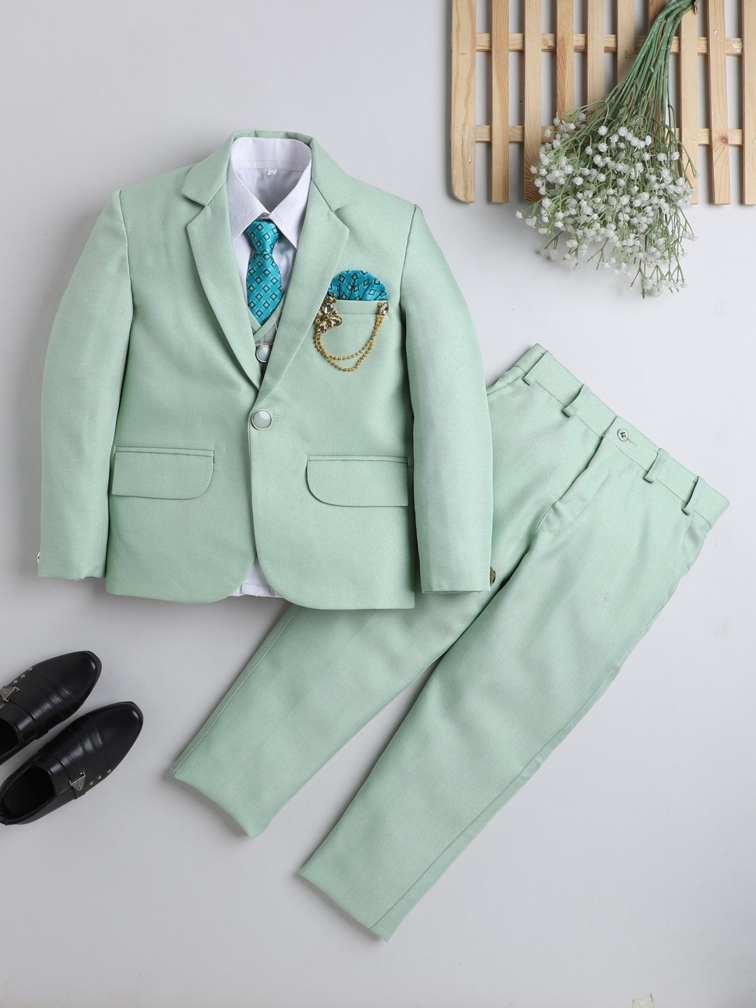 

DKGF FASHION Boys Green Solid Regular Fit 5 Piece Suit