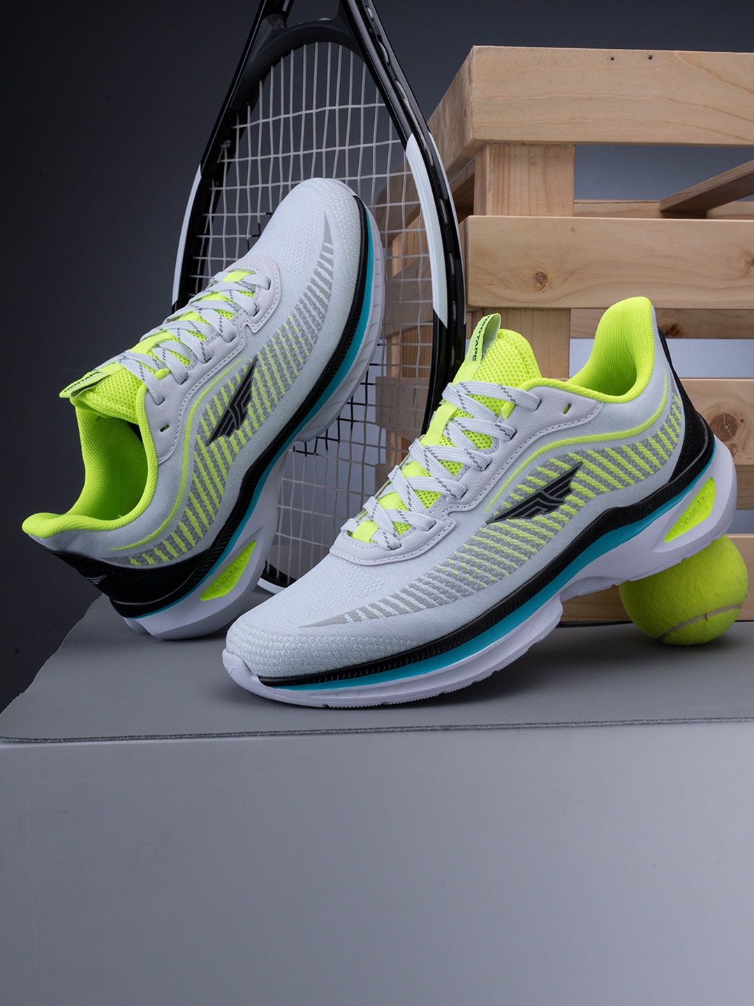 

Red Tape Men White/Neon Walking Shoes