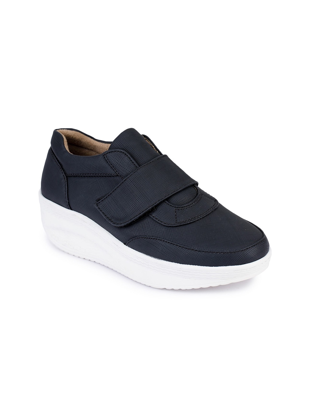 

VALIOSAA Women Black Slip-On Sneakers