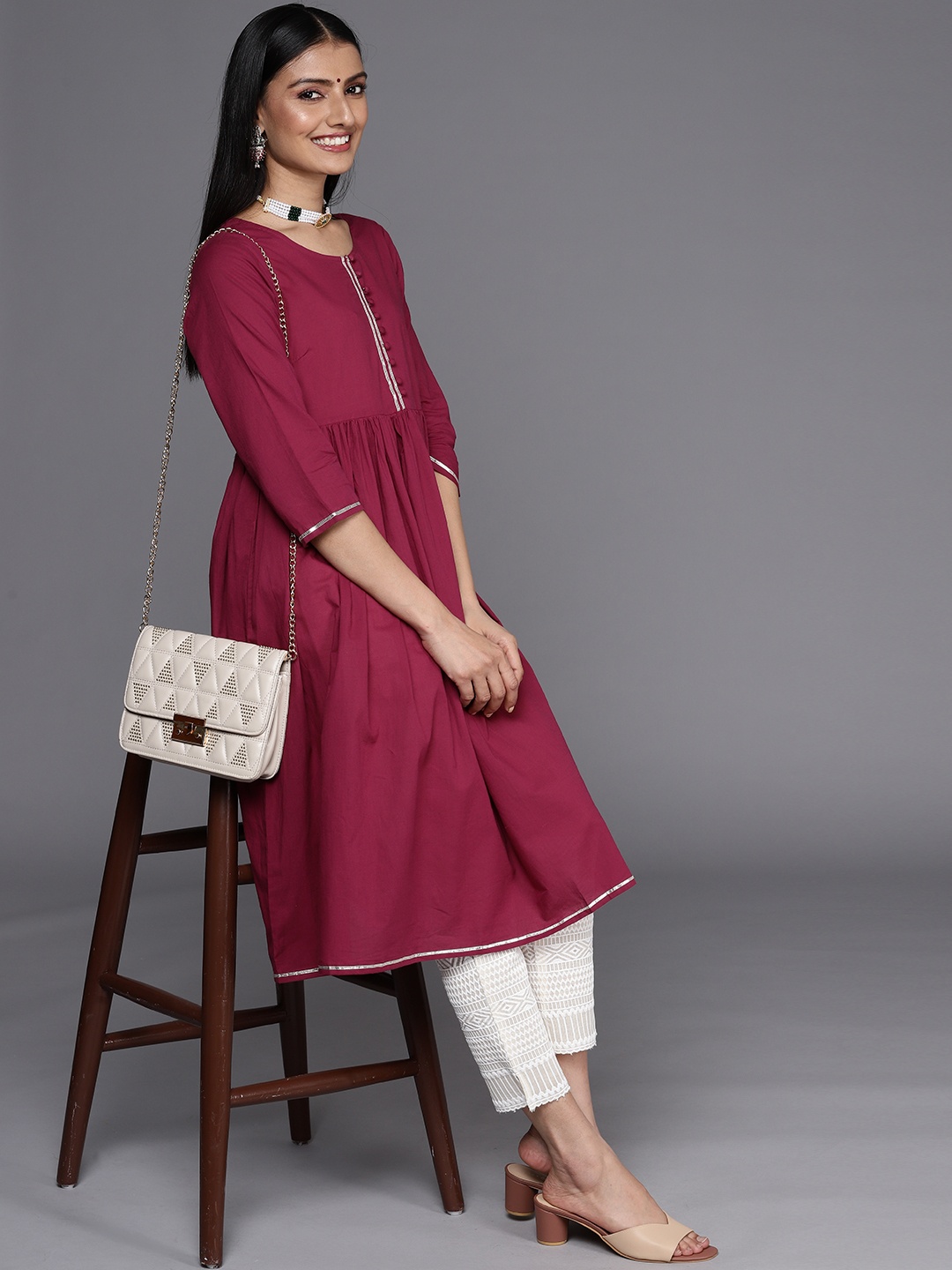 

Libas Women Off White Embroidered Pure Cotton Trousers