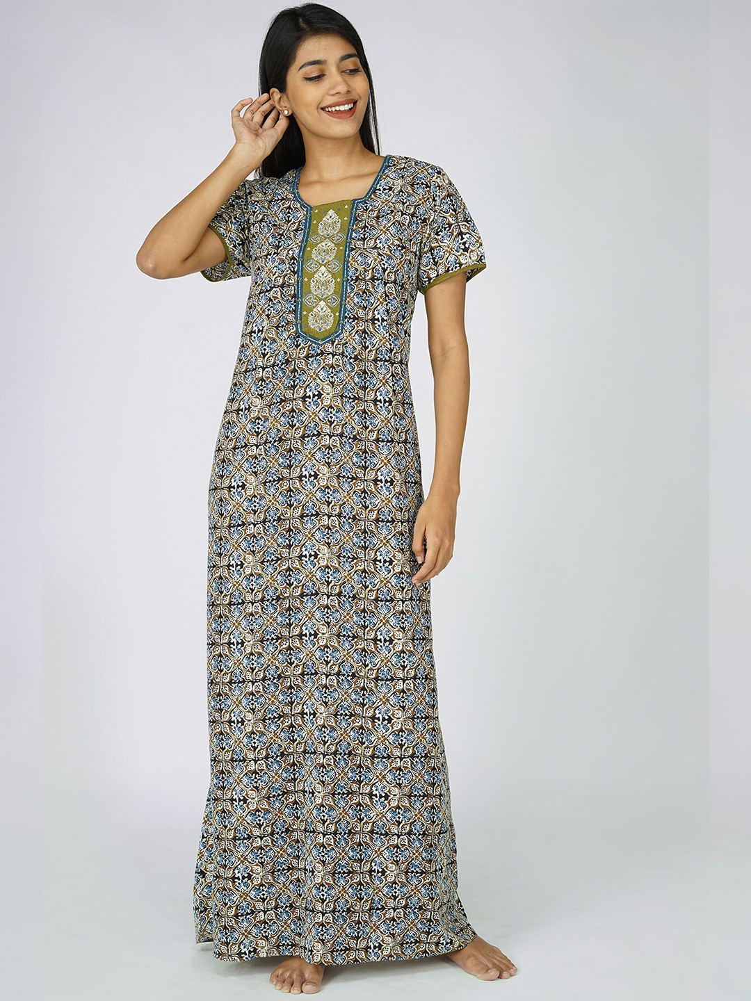 

Maybell Women Green Printed Maxi Nightdress