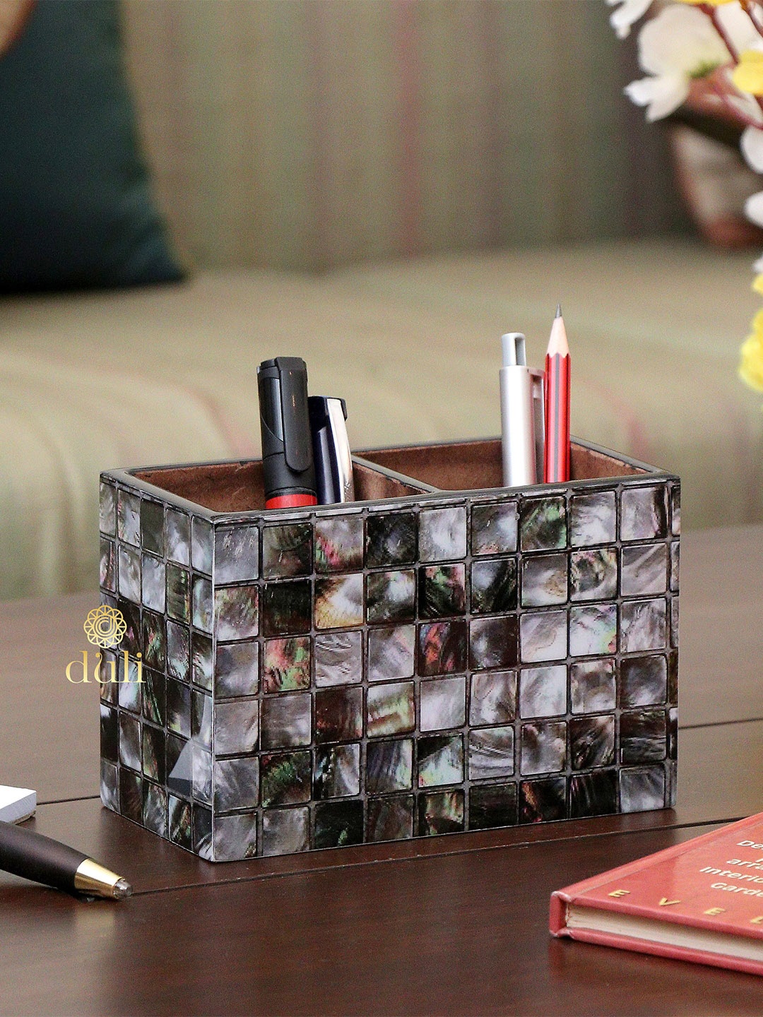

DULI Black & Silver-Toned Checked MDF Wood Handmade Cutlery Holder