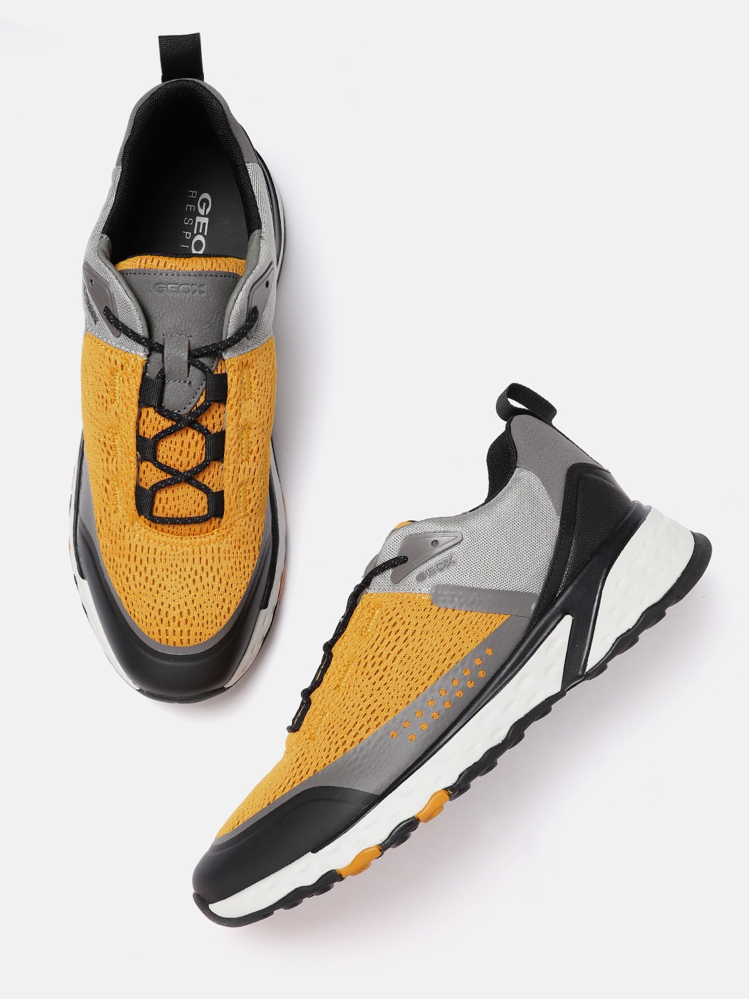 

Geox Men Yellow Colourblocked Lightweight Sneakers