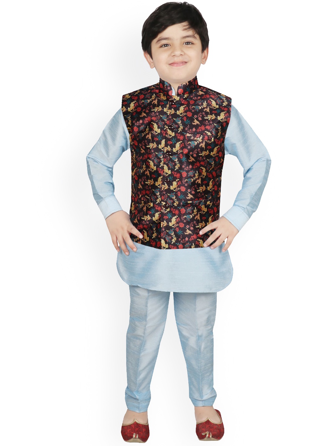 

SG YUVRAJ Boys Black Colourblocked Layered Raw Silk Kurta with Trousers