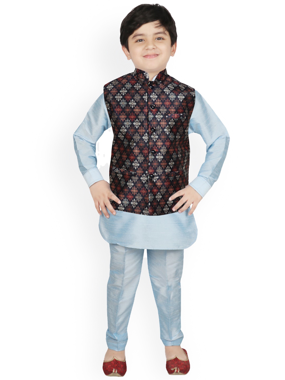 

SG YUVRAJ Boys Navy Blue Colourblocked Layered Raw Silk Kurta with Trousers