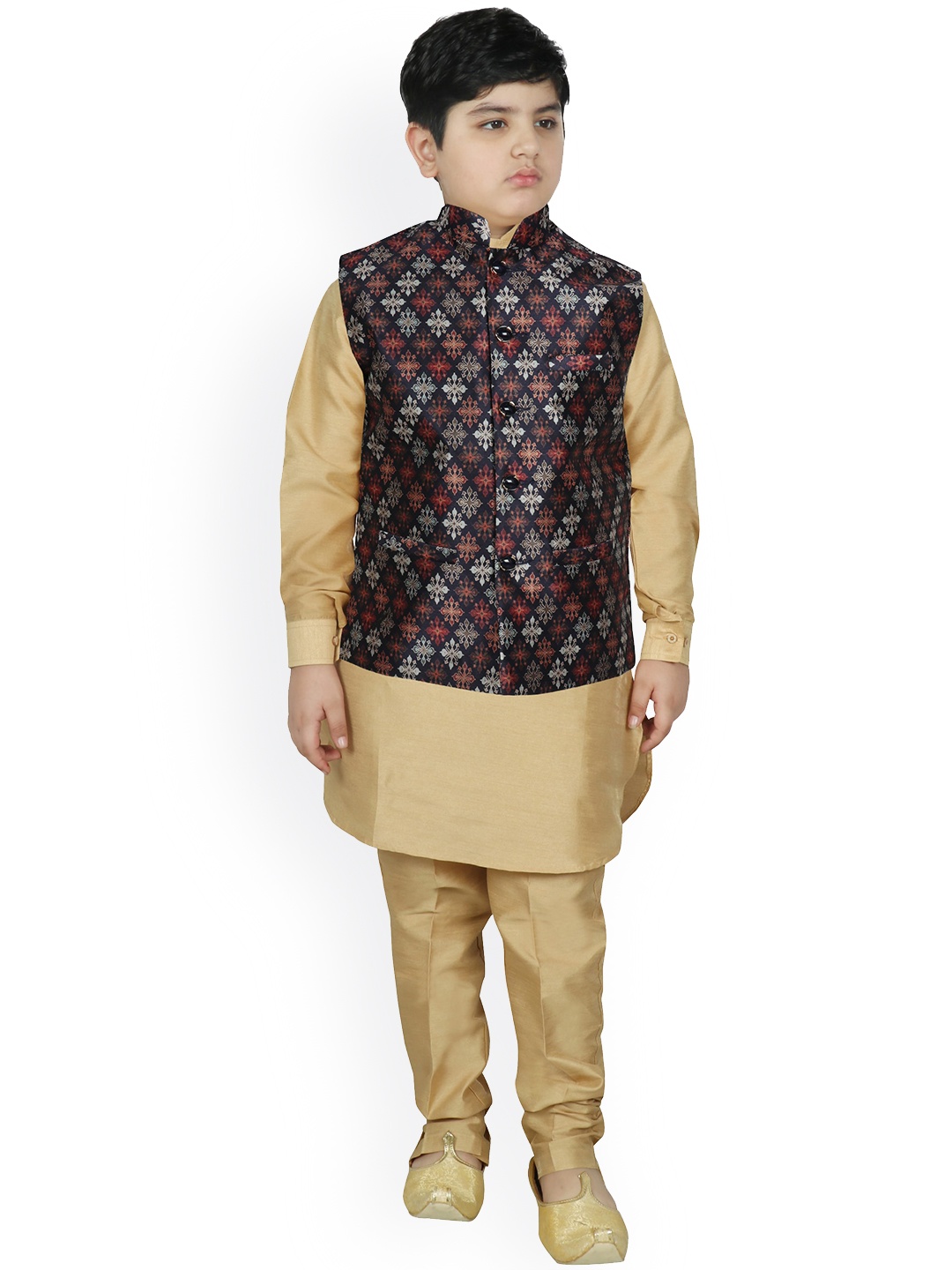 

SG YUVRAJ Boys Navy Blue Raw Silk Kurta with Pyjamas