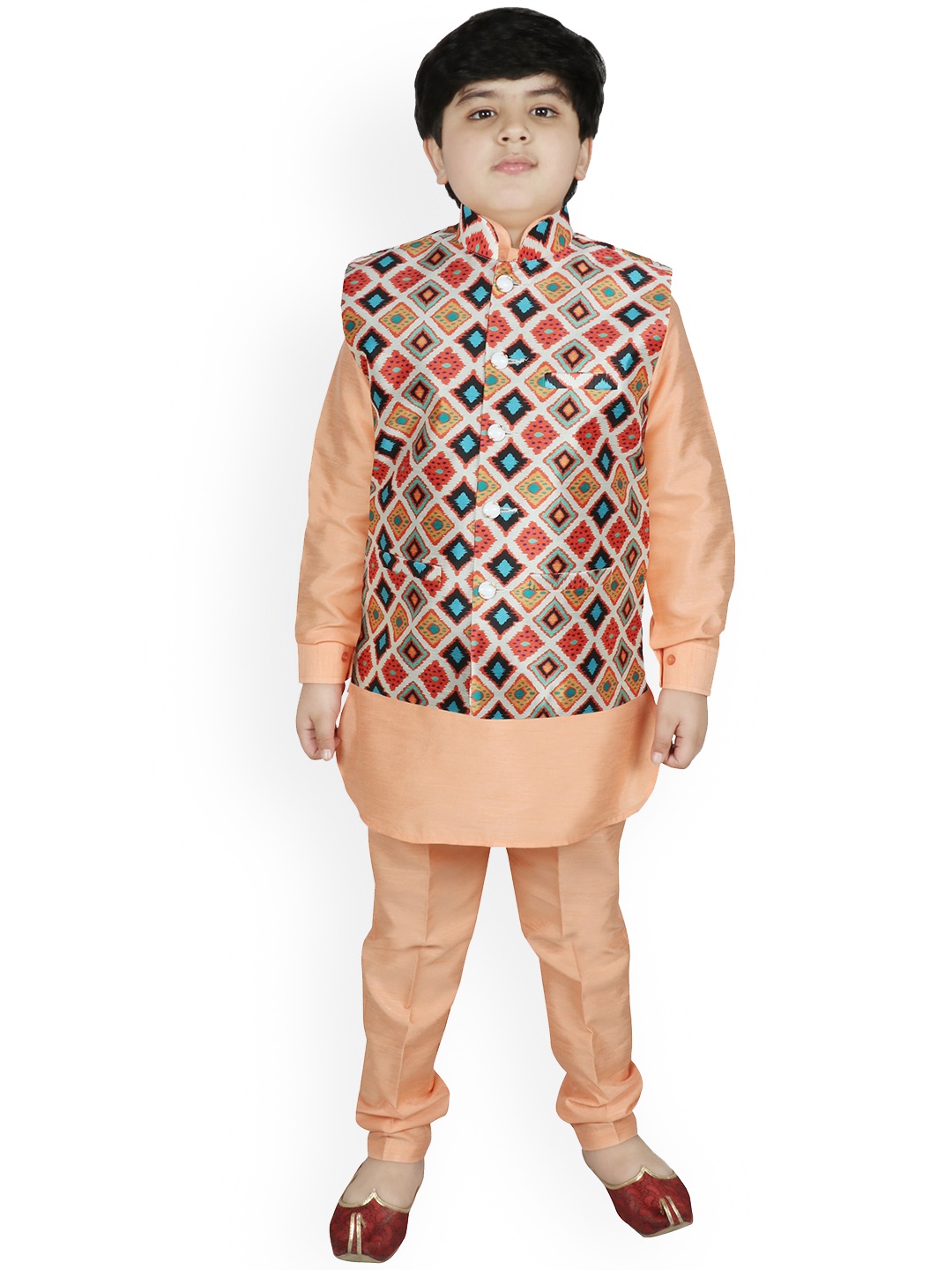 

SG YUVRAJ Boys Cream-Coloured Printed Layered Raw Silk Kurti with Trousers