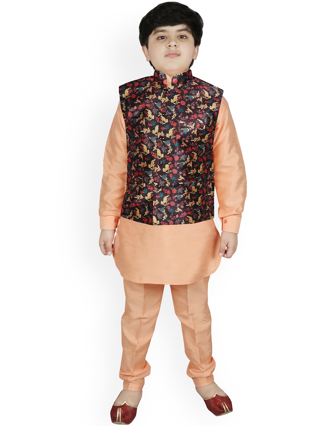

SG YUVRAJ Boys Black Raw Silk Kurta with Trousers