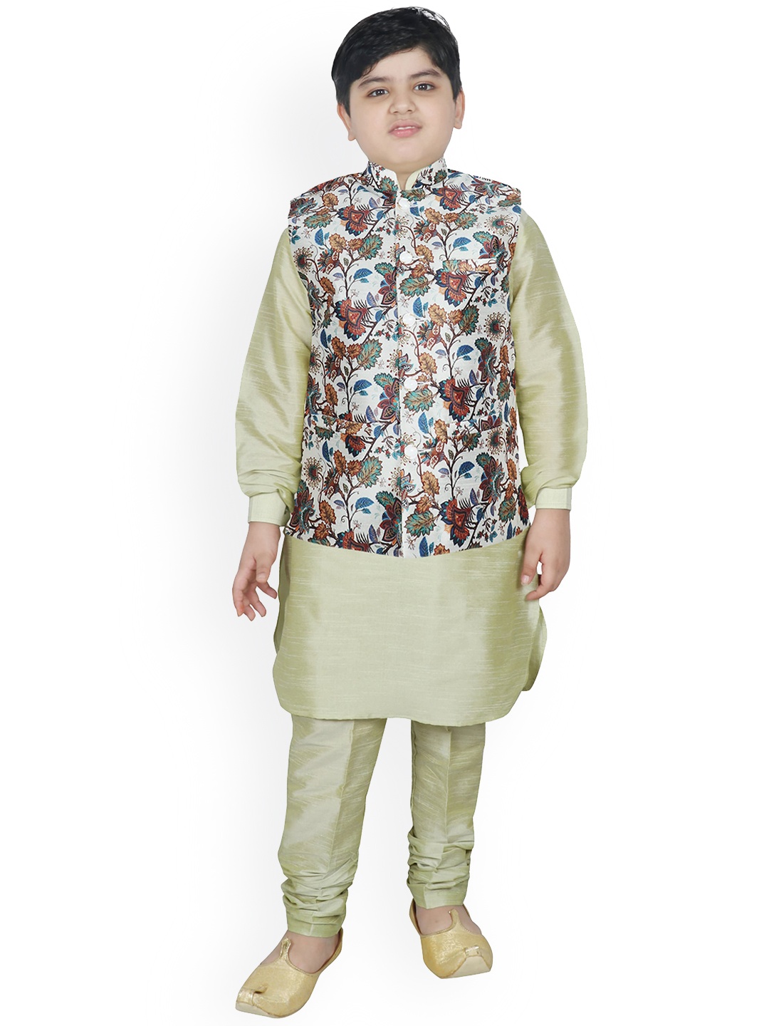 

SG YUVRAJ Boys White Floral Raw Silk Kurti with Pyjamas