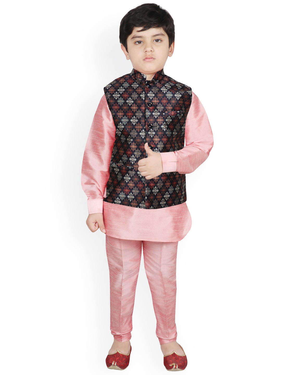 

SG YUVRAJ Boys Navy Blue Colourblocked Layered Raw Silk Kurta with Trousers