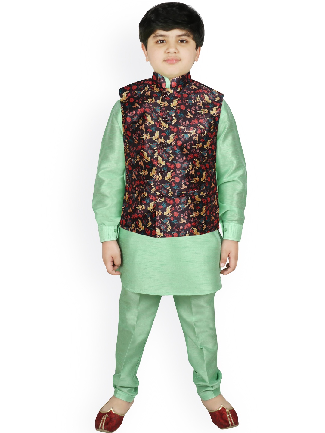 

SG YUVRAJ Boys Black Floral Raw Silk Kurta with Pyjamas