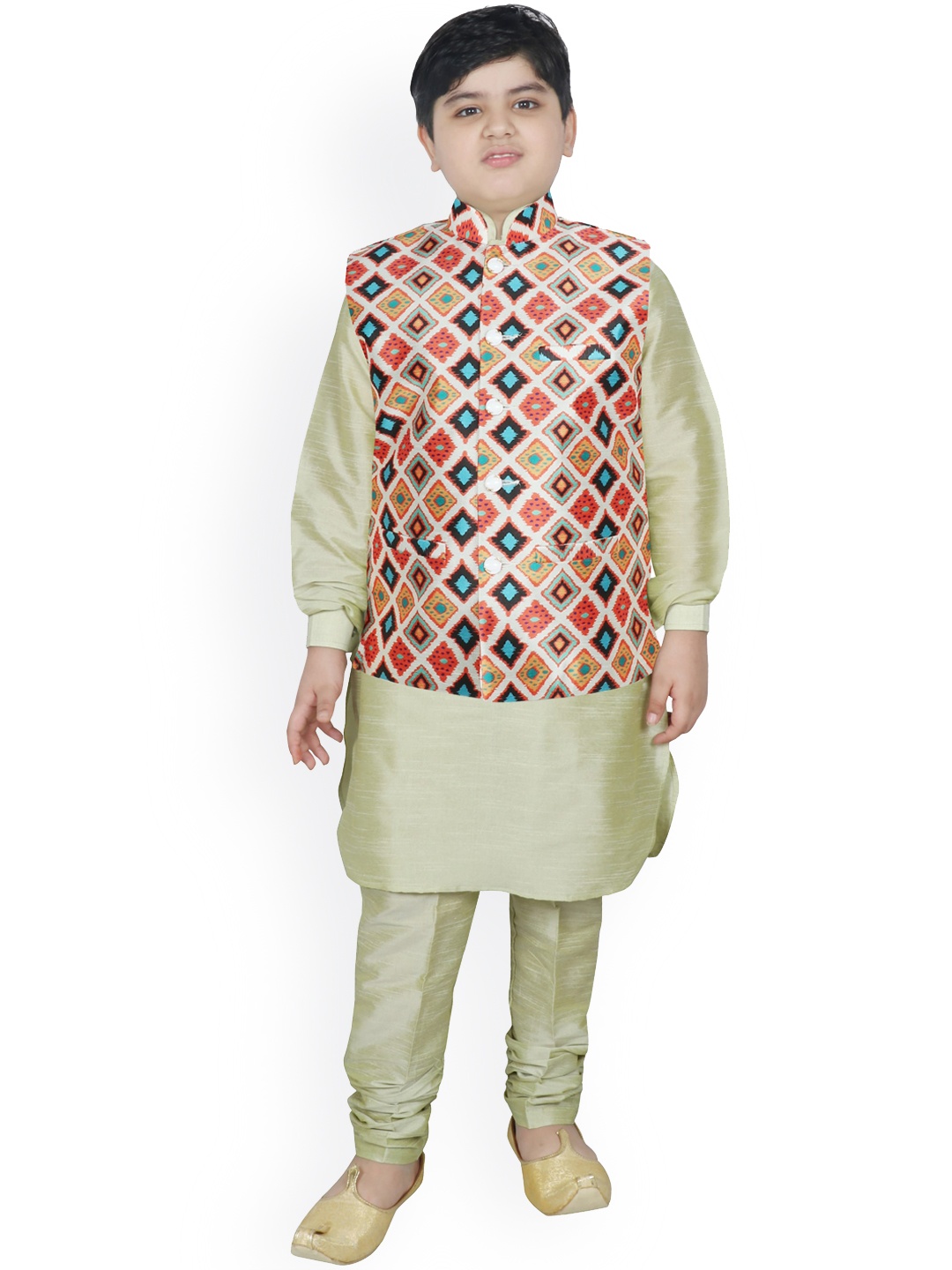 

SG YUVRAJ Boys Cream-Coloured Raw Silk Kurti with Trousers