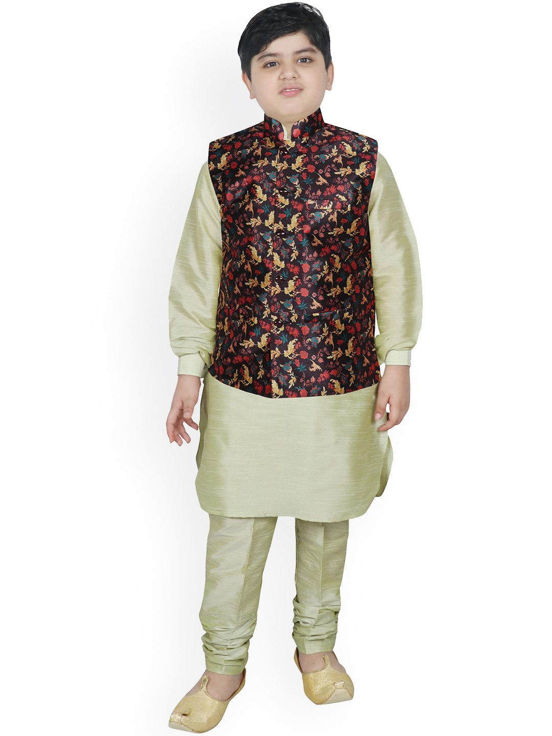 

SG YUVRAJ Boys Black Raw Silk Kurta with Pyjamas