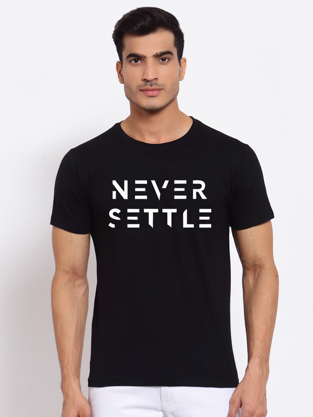 

FERANOID Men Black Typography Printed Bio Finish T-shirt