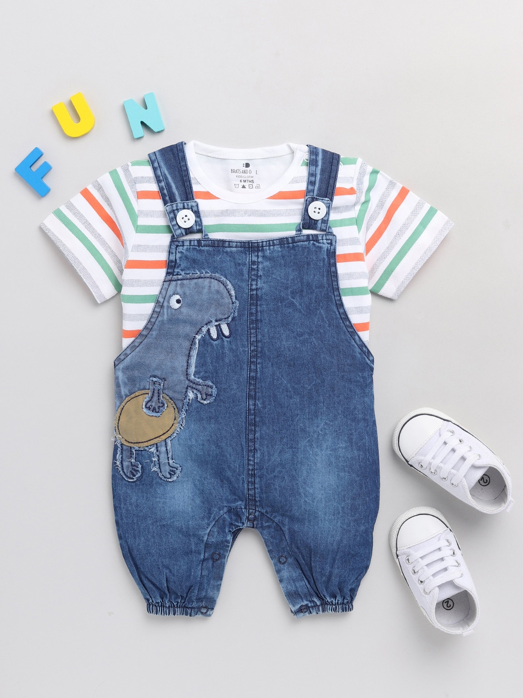 

BRATS AND DOLLS Unisex Kids Green Dungarees, White