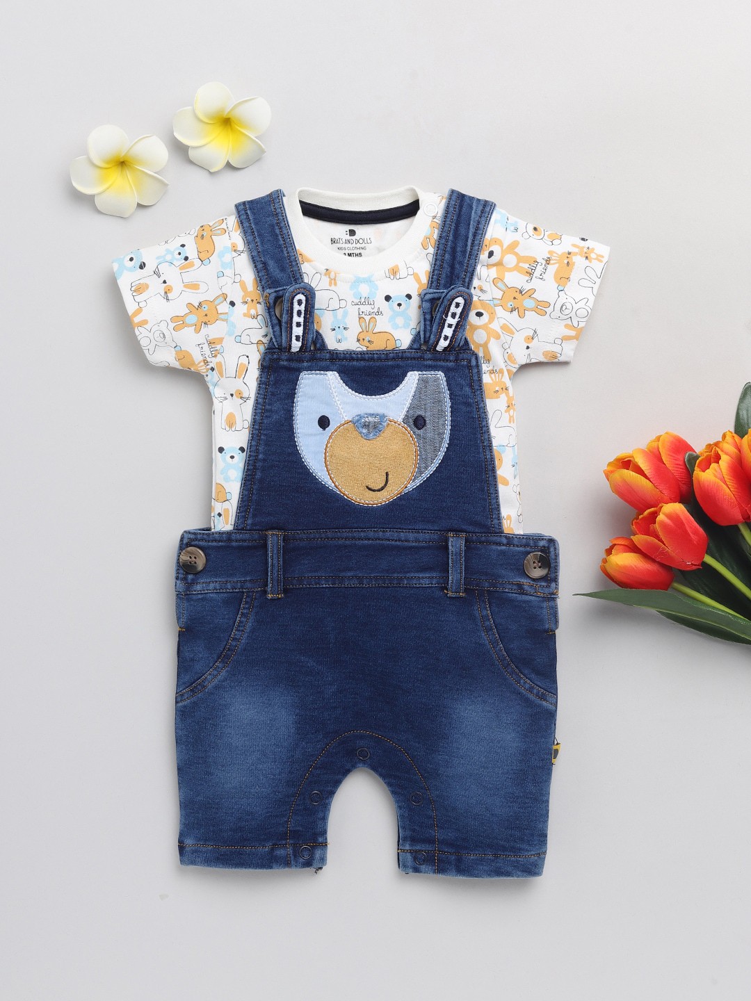 

BRATS AND DOLLS Infant Blue & White Printed Pure Cotton Dungarees With T-shirt