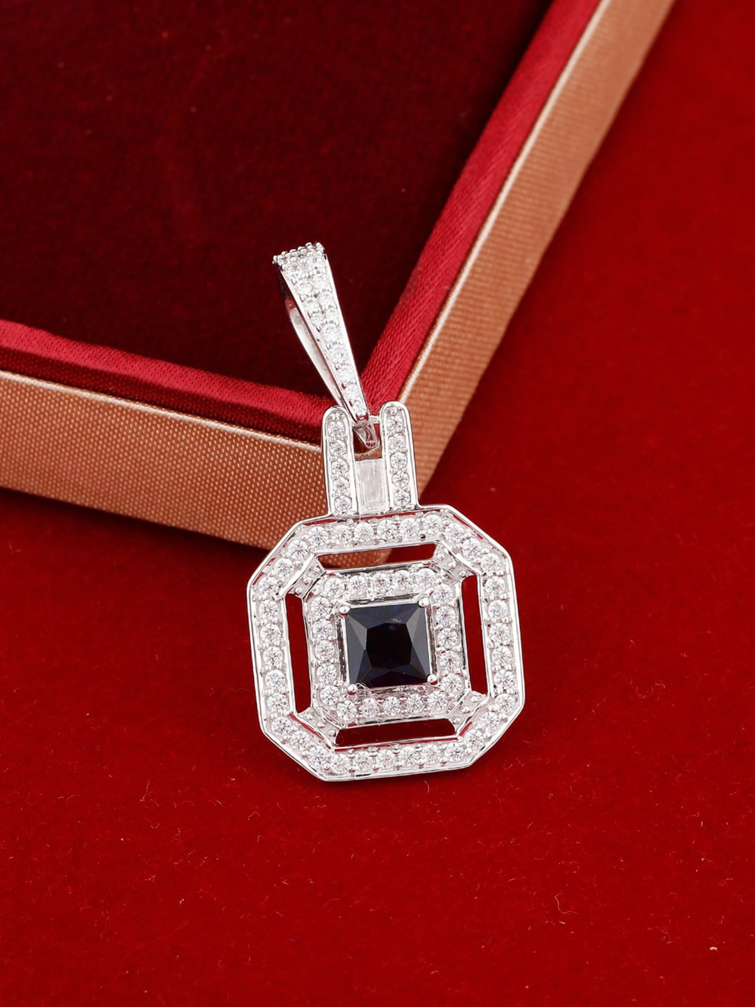

Silgo Silver-Plated White Stone-Studded Pendant