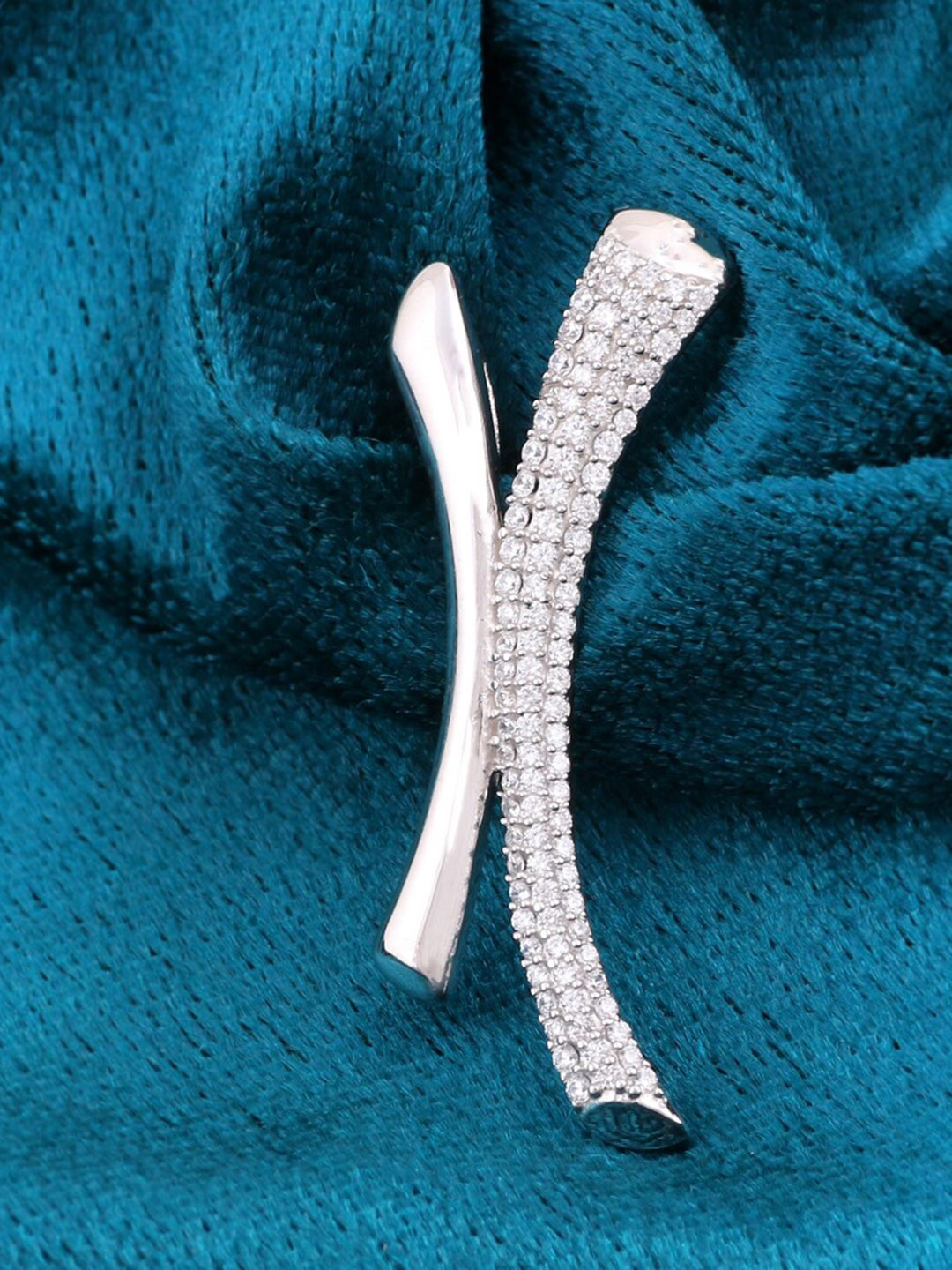 

Silgo Sterling Silver Silver-Plated White Cubic Zirconia Studded Pendant