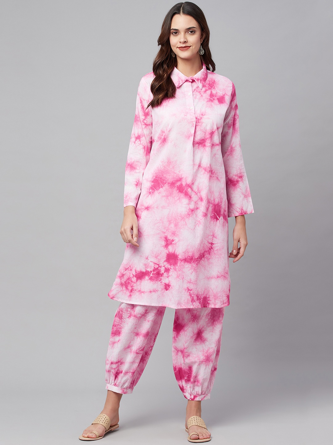 

Divena Women Pink Ombre Dyed Pure Cotton Kurta with Salwar