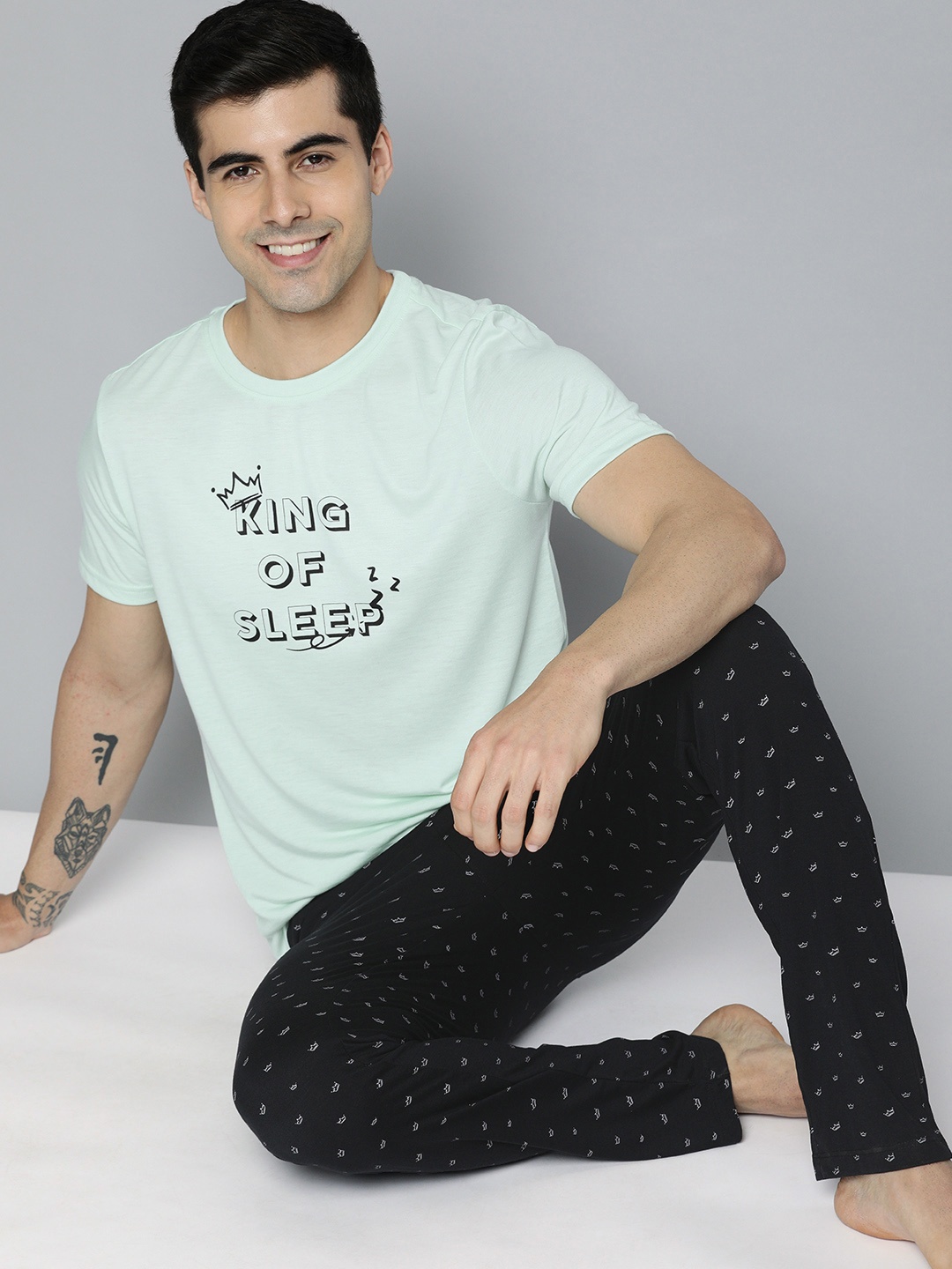 

Mast & Harbour Men Sea Green & Black Printed Casual Night suit