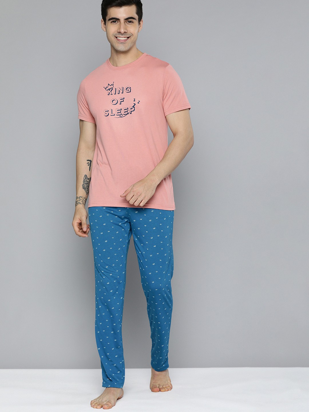 

Mast & Harbour Men Rose & Blue Printed Casual Night suit