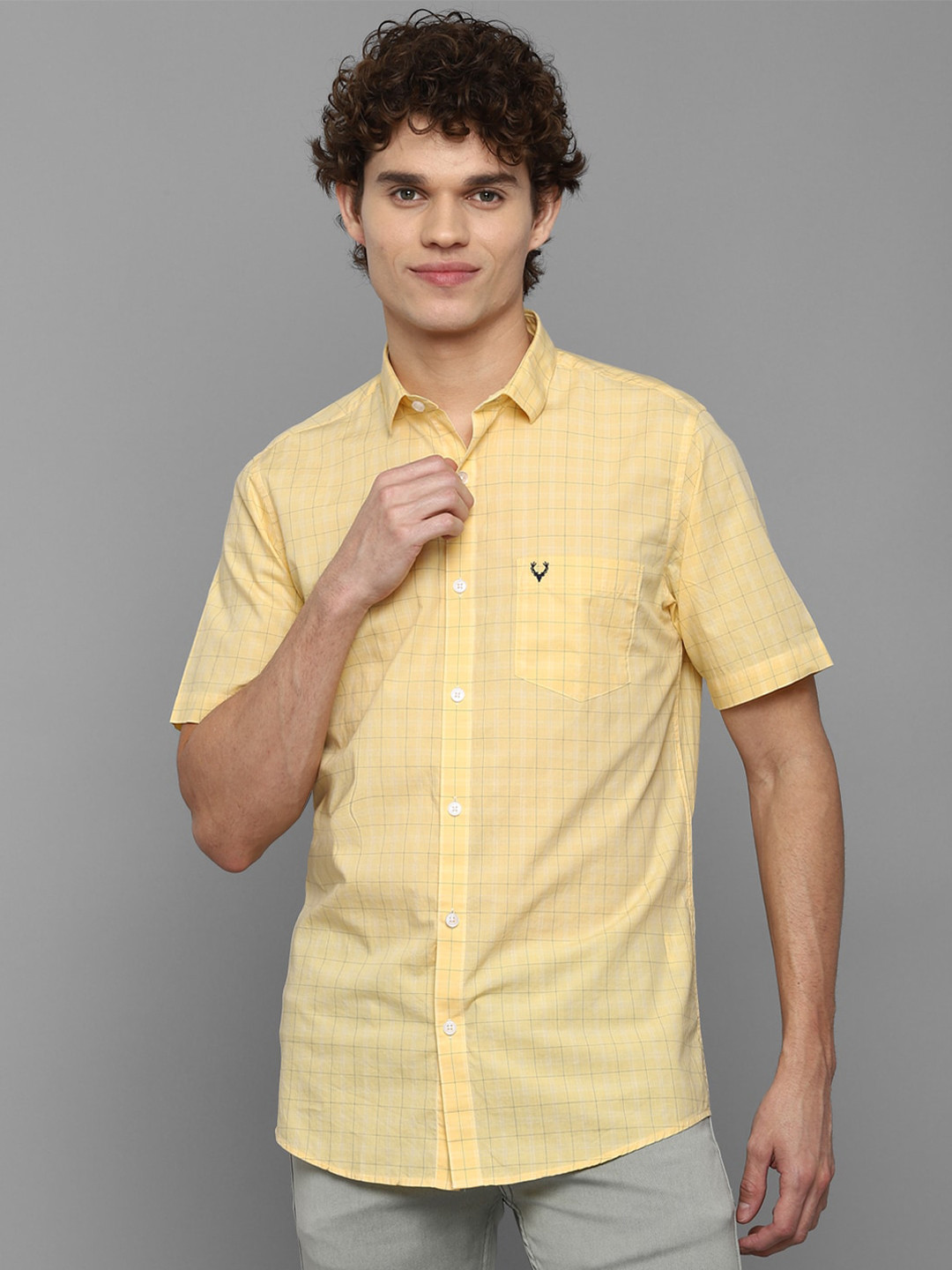

Allen Solly Men Yellow Slim Fit Horizontal Stripes Striped Casual Shirt