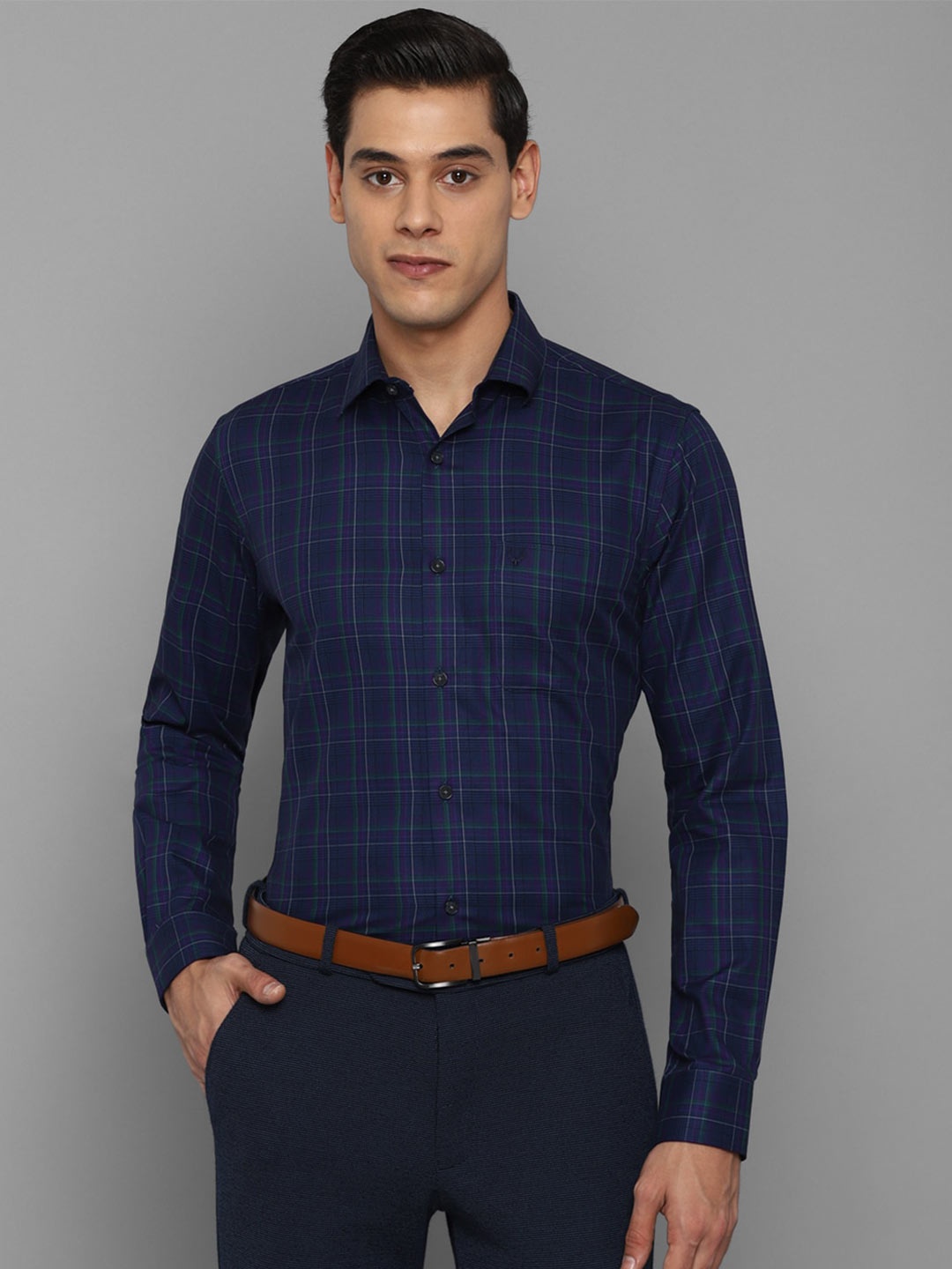 

Allen Solly Men Navy Blue Slim Fit Checked Formal Shirt