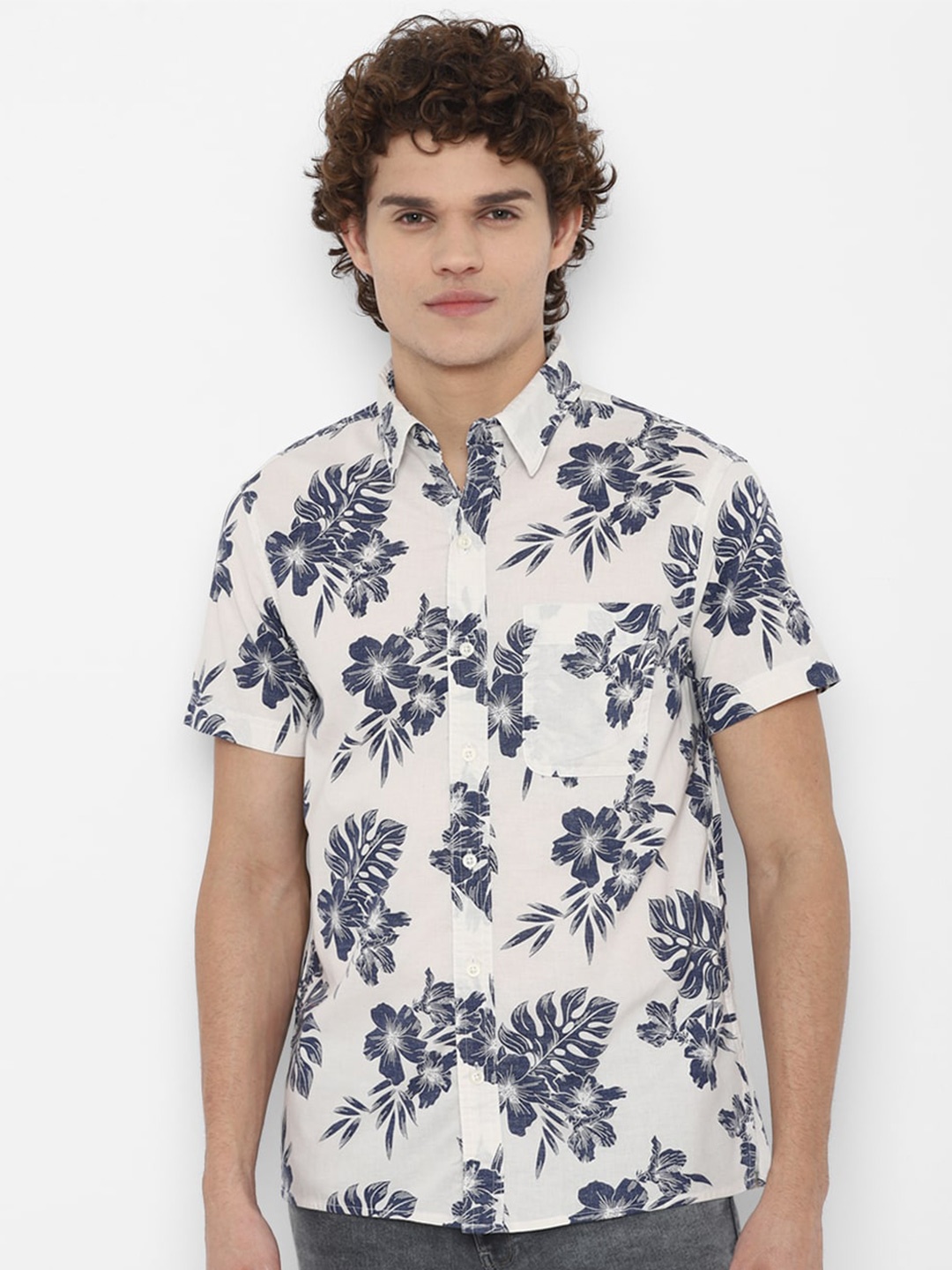 

AMERICAN EAGLE OUTFITTERS Men White Floral Printed Casual Shirt