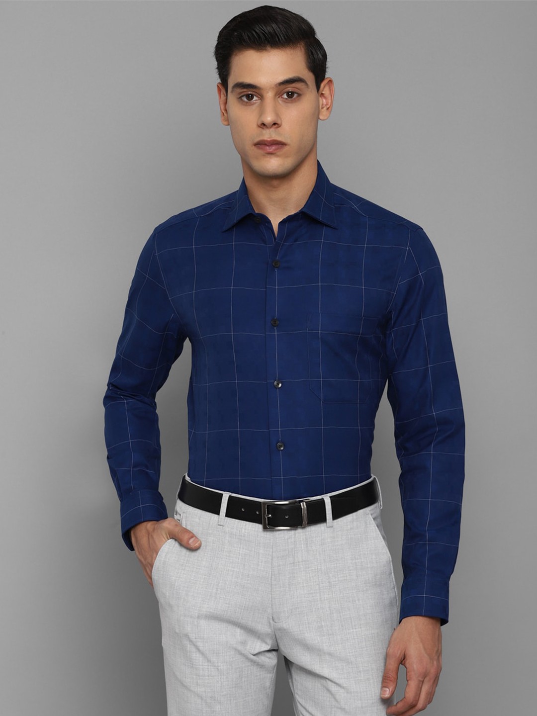 

Louis Philippe Men Navy Blue Windowpane Checks Checked Formal Shirt
