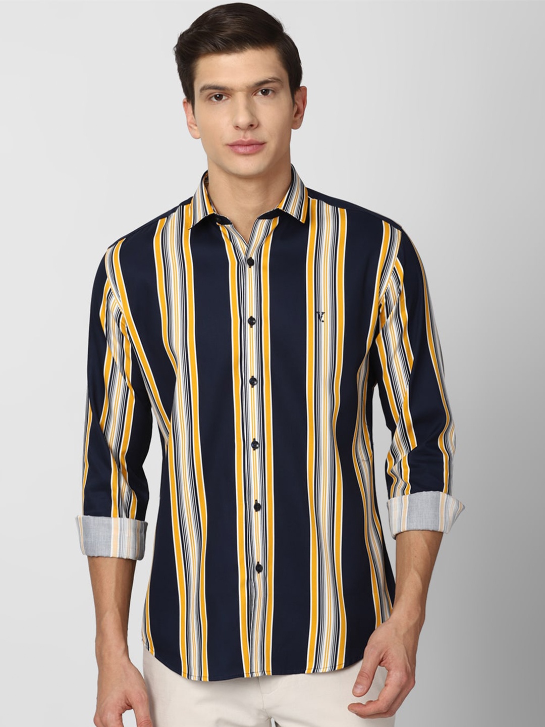 

V Dot Men Multicoloured Slim Fit Striped Casual Shirt, Multi