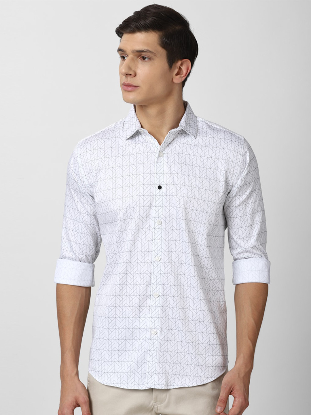 

V Dot Men White Slim Fit Printed Casual Shirt