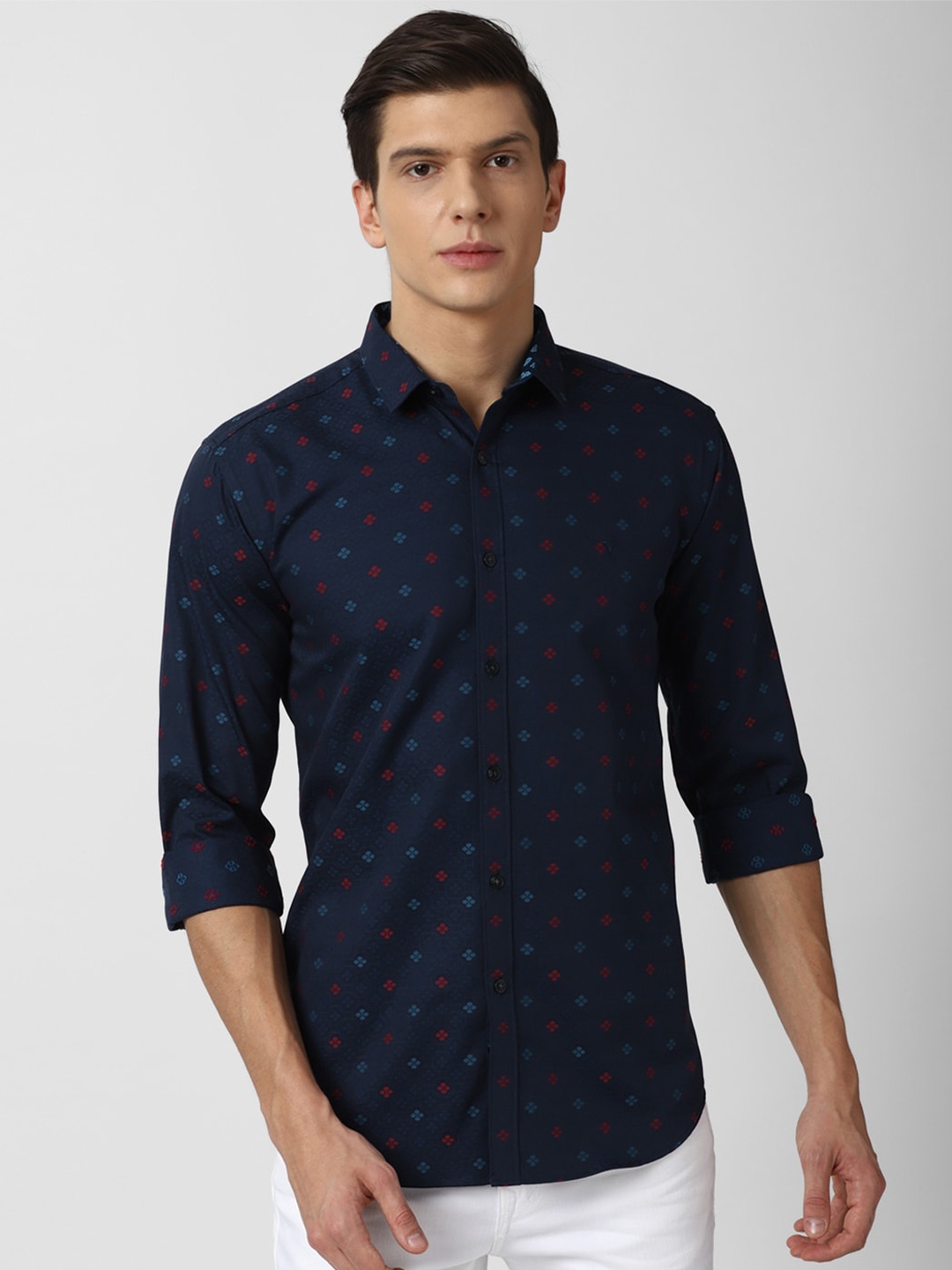 

V Dot Men Navy Blue Slim Fit Printed Casual Shirt