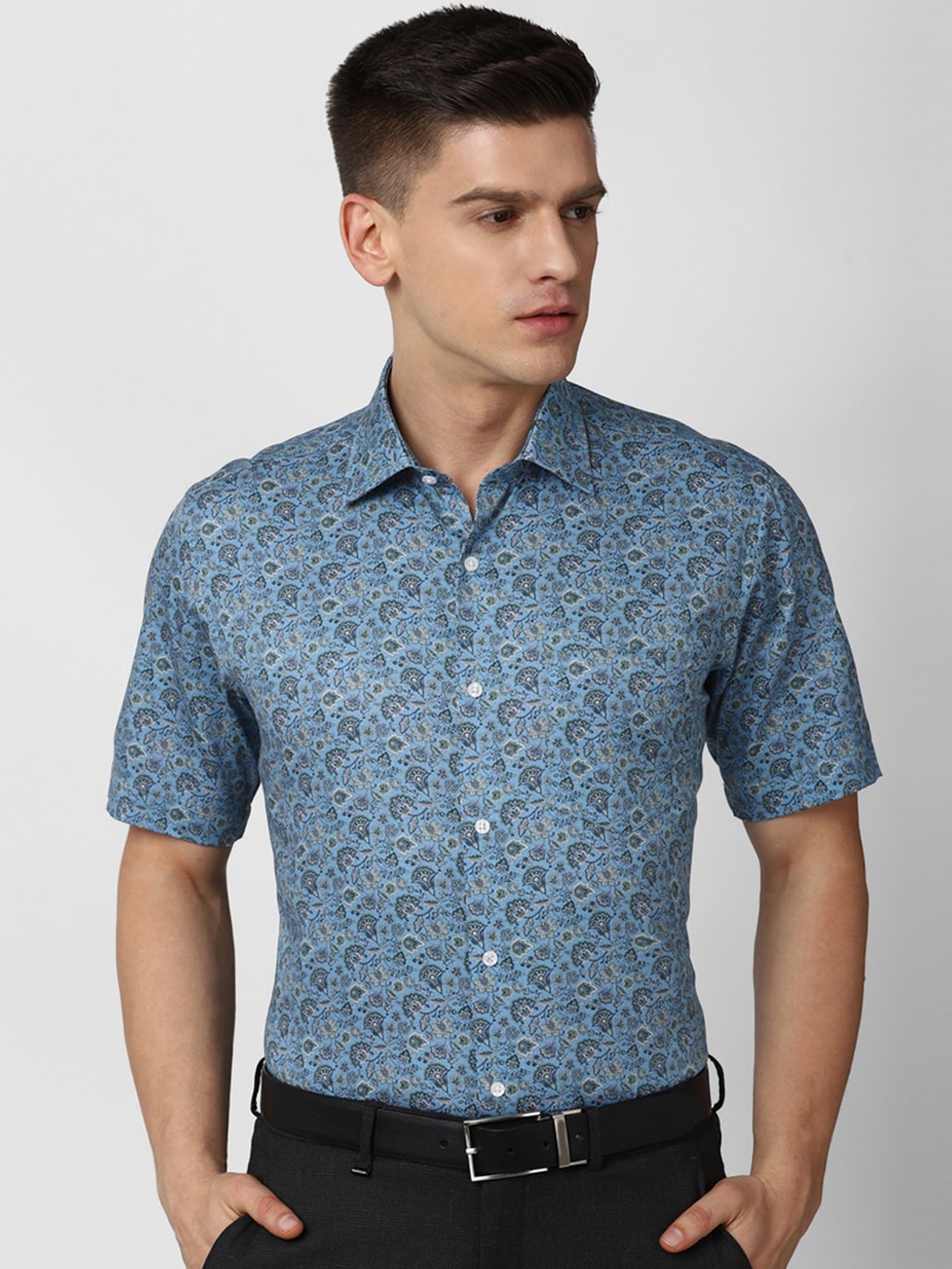 

Van Heusen Men Blue Floral Printed Formal Shirt