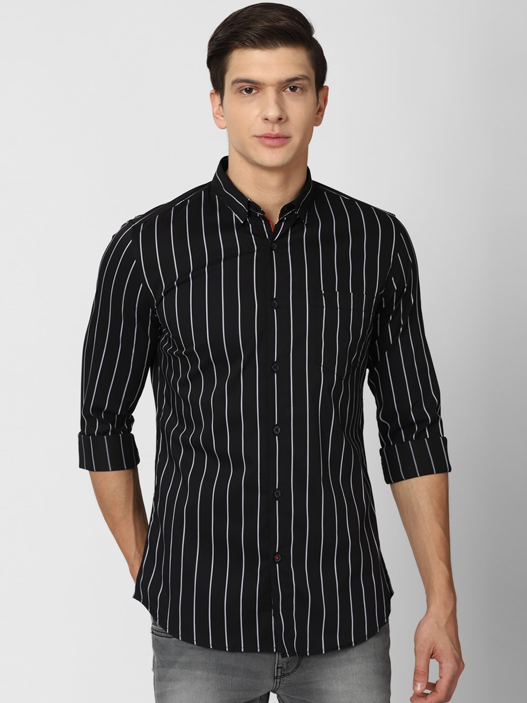 

Van Heusen Sport Men Black Slim Fit Striped Casual Shirt