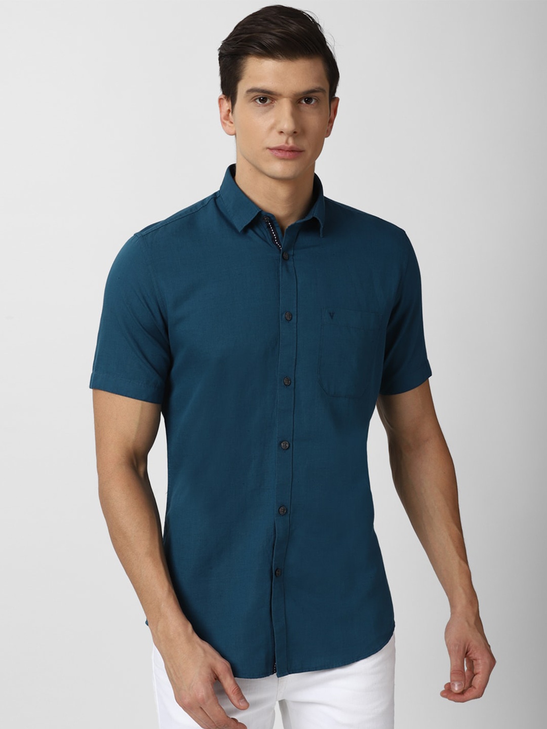 

Van Heusen Sport Men Blue Slim Fit Casual Shirt