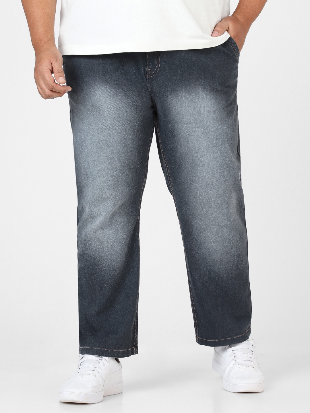 

Urbano Plus Men Grey Heavy Fade Stretchable Jeans