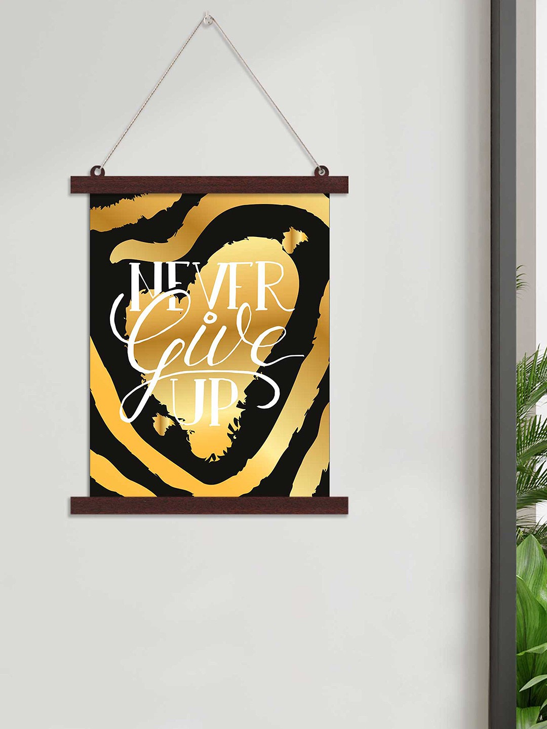 

Art Street Black & Gold-Toned Printed Never Give Up Hanging Canvas Painting Wall Art