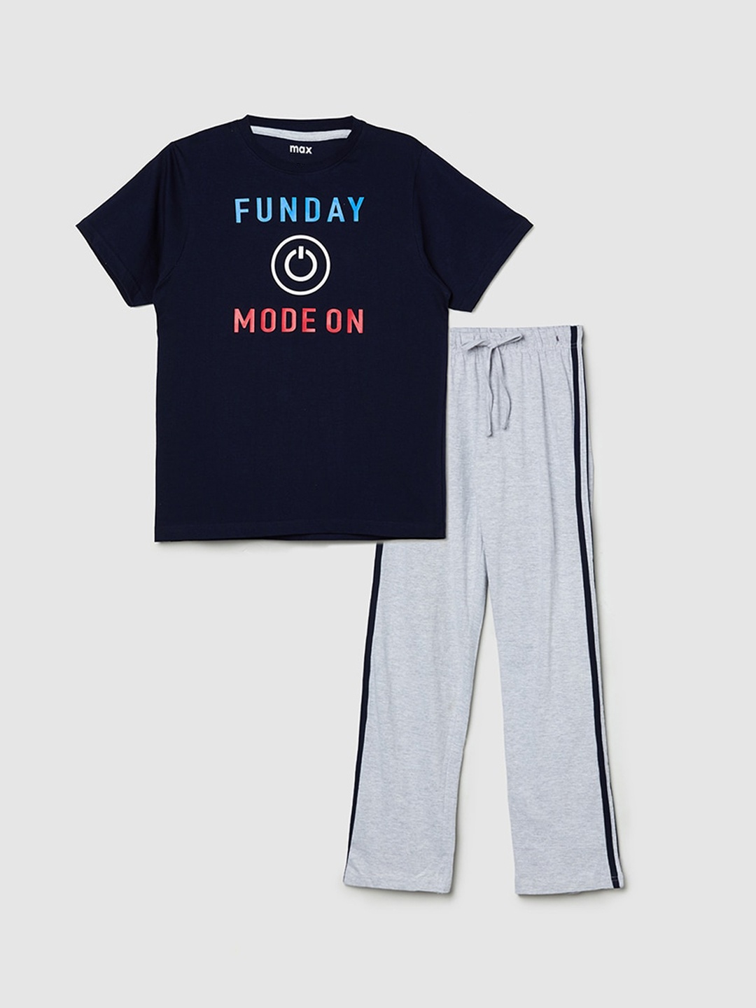 

max Boys Grey & Navy Blue Printed Cotton Night suit