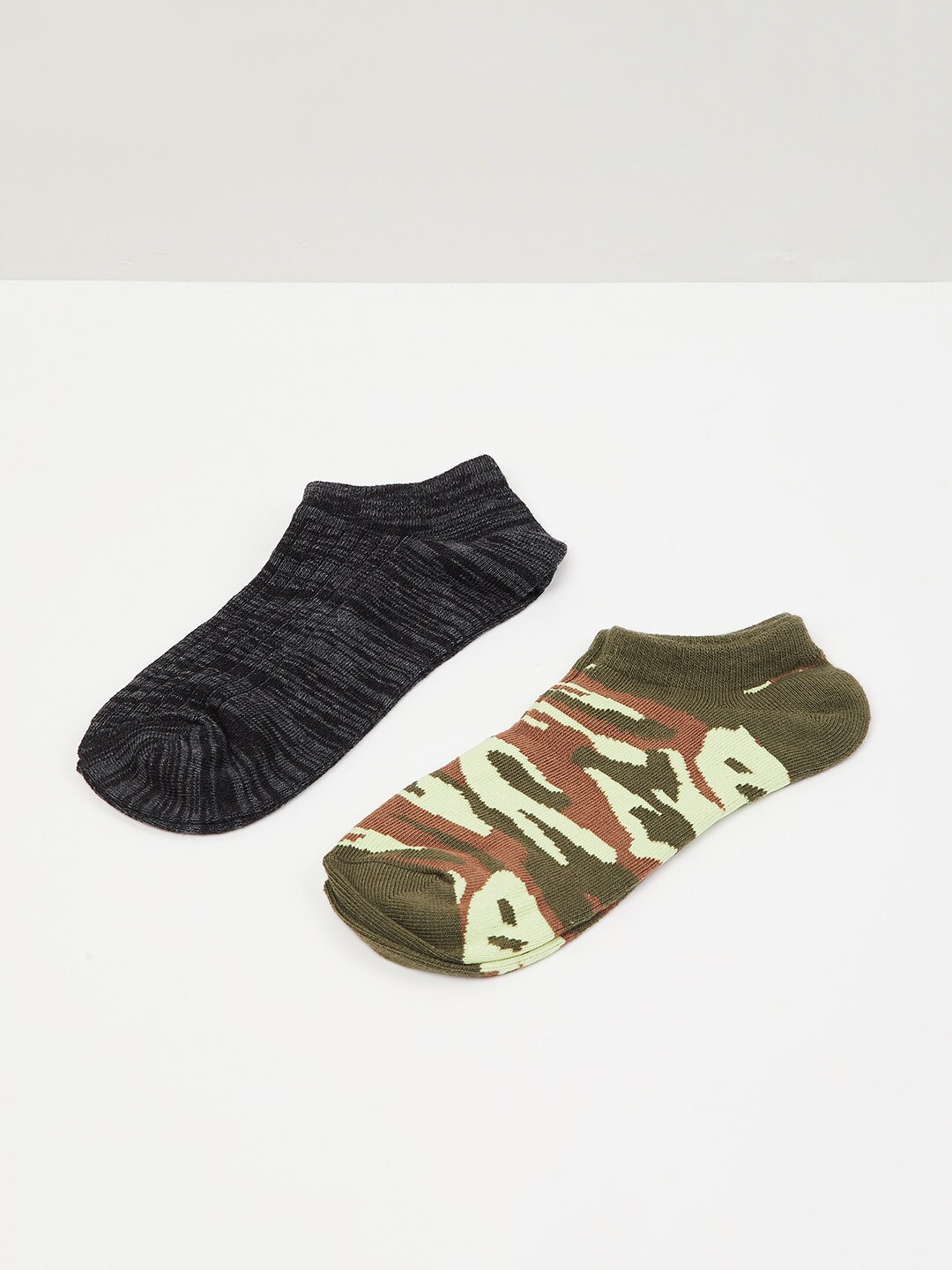 

max Boys Pack Of 2 Assorted Shoe Liner Cotton Socks