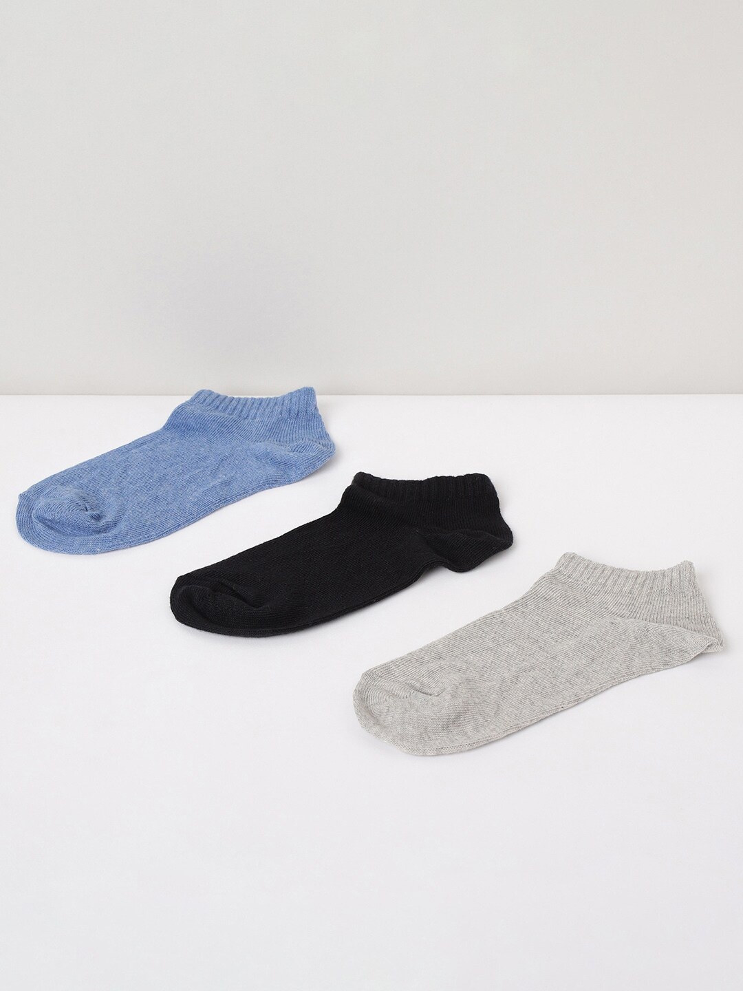 

max Girls Pack of 3 Assorted Ankle Length Cotton Socks