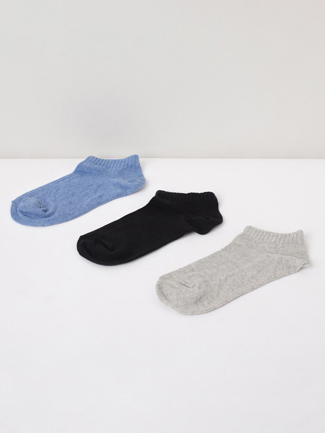 

max Girls Pack Of 3 Assorted Cotton Ankle-Length Socks