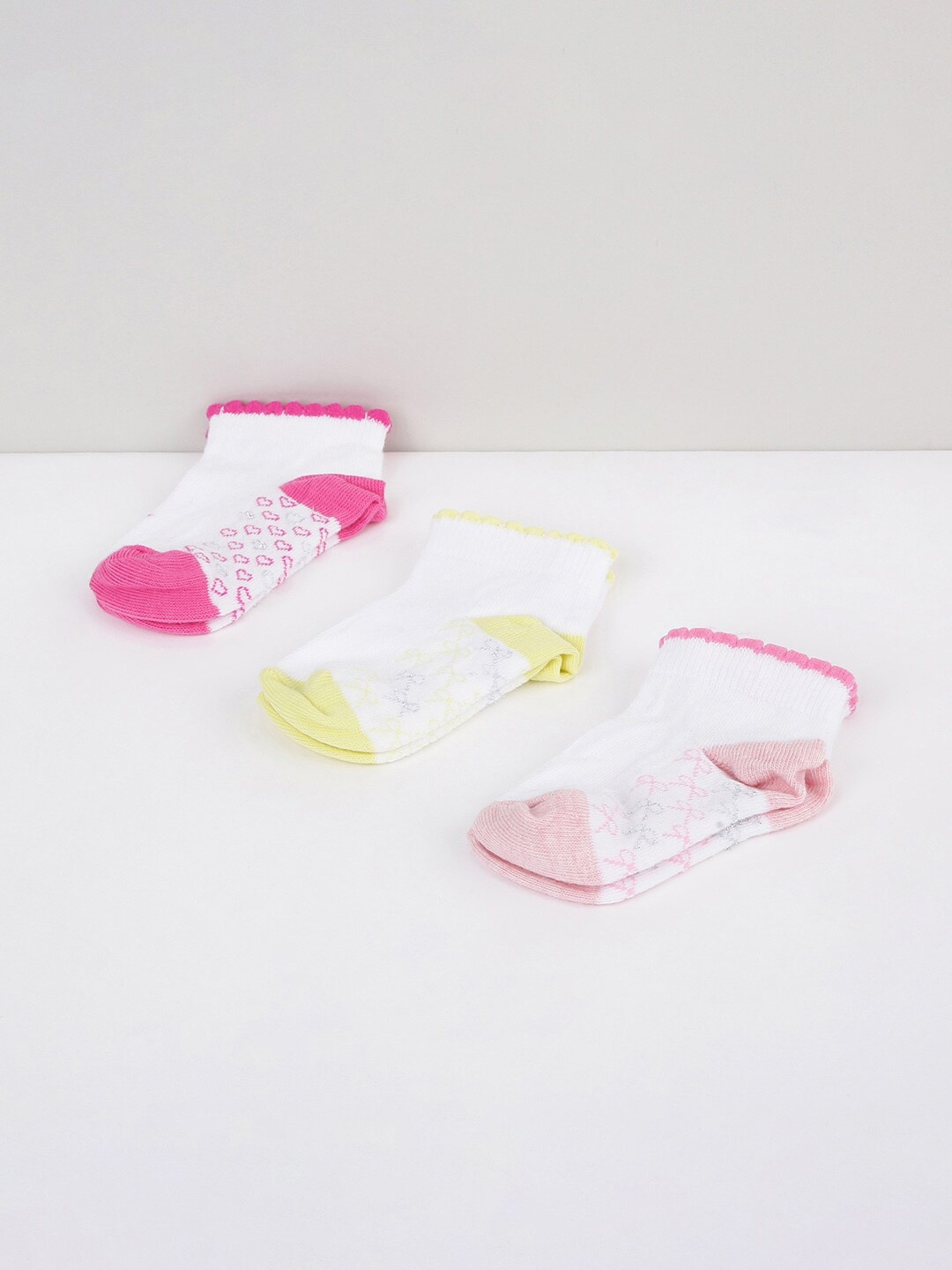 

max Infant Girls Pack Of 3 Assorted Ankle-Length Socks, Multi