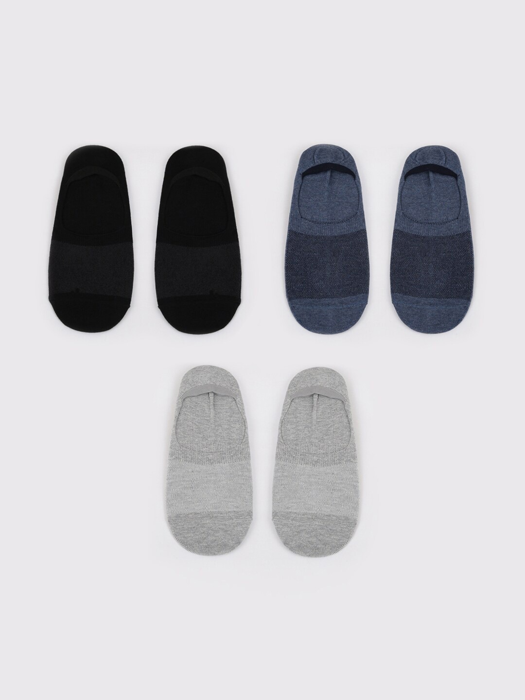 

max Men Pack Of 3 Assorted Cotton Ankle-Length Socks