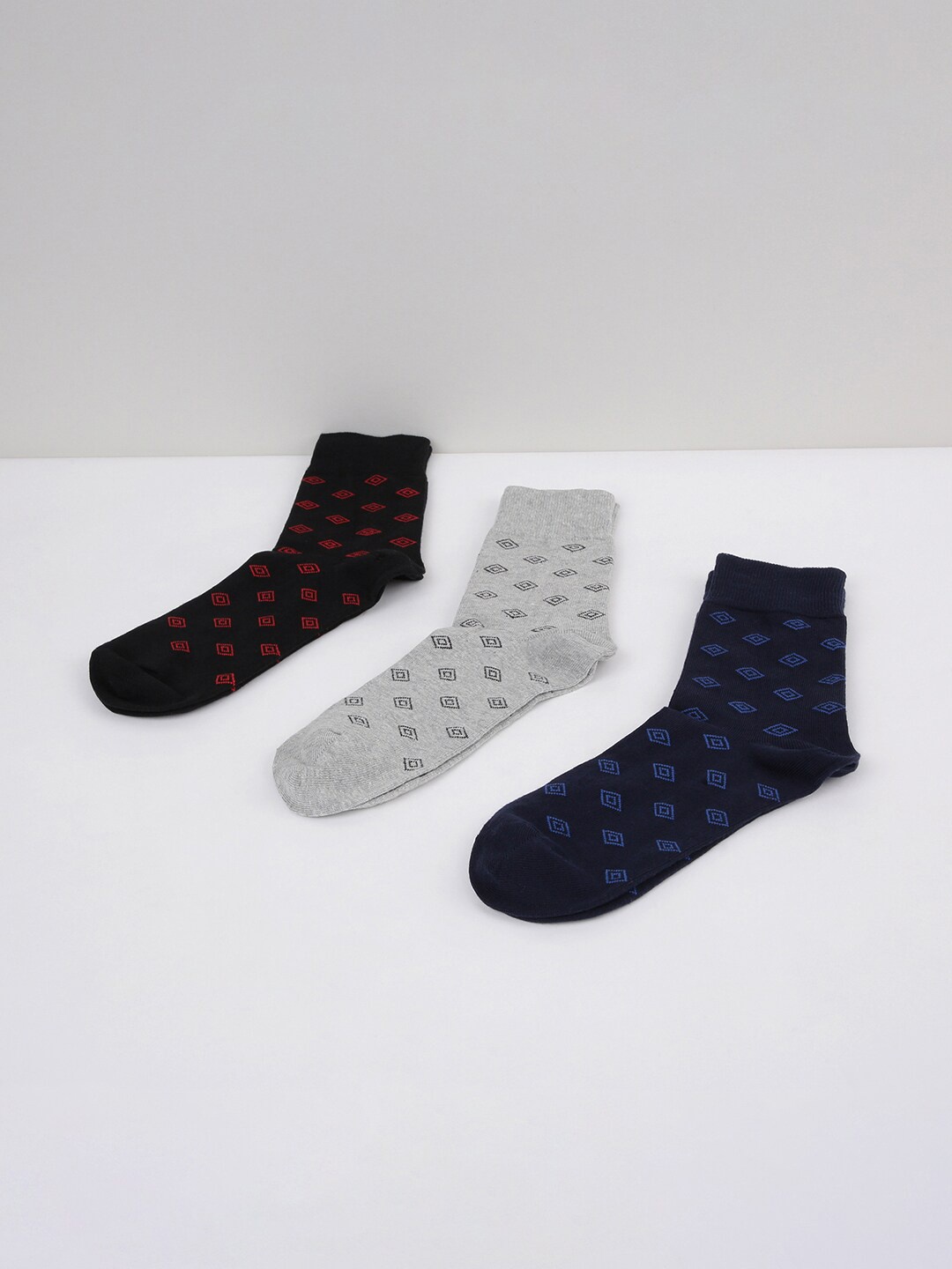 

max Men Pack of 3 Assorted Ankle Length Cotton Socks