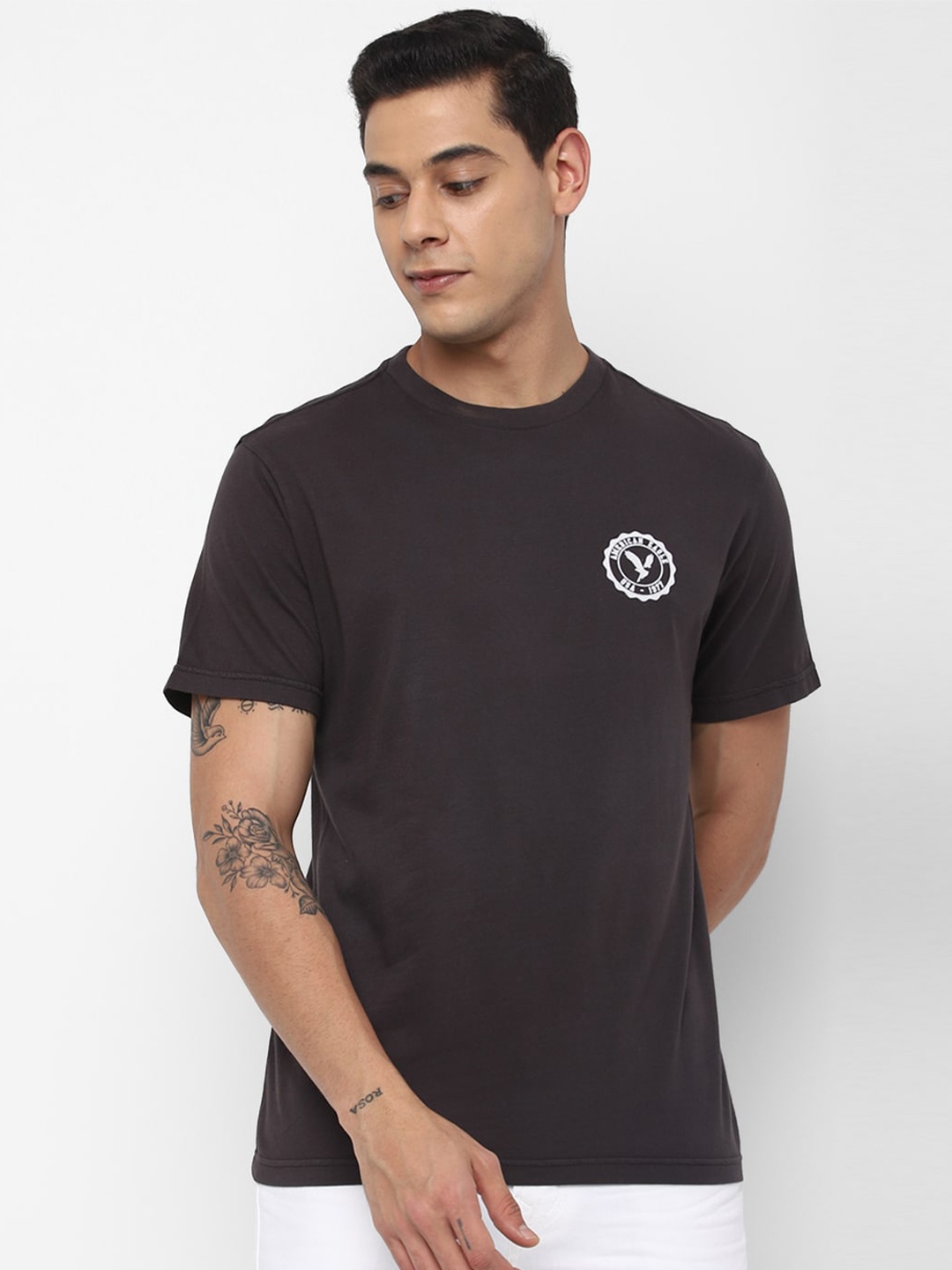 

AMERICAN EAGLE OUTFITTERS Men Grey Applique T-shirt